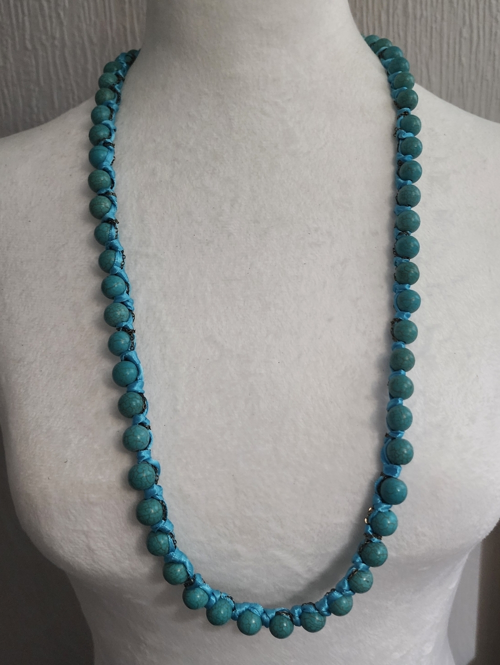 ViVi Turquoise Bead Ribbon Wrapped Chain Necklace - Picture 4 of 7